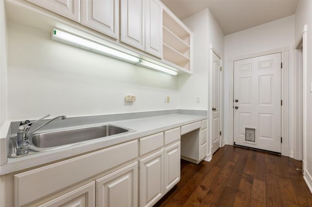 909 Porpoise ST, Austin, TX 78734