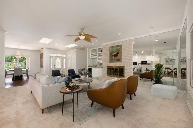 909 Porpoise ST, Austin, TX 78734