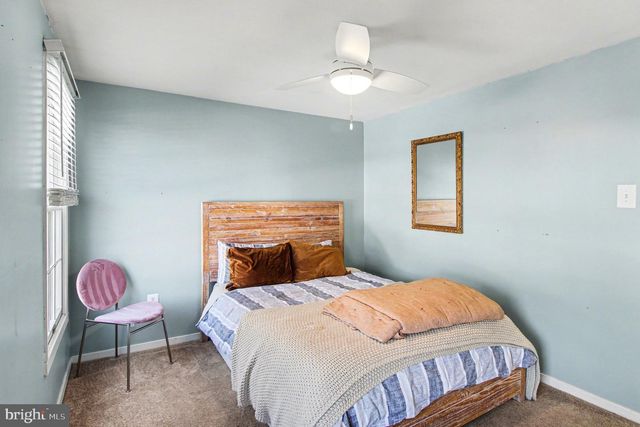 24 BERKLEY RD, Broomall, PA 19008