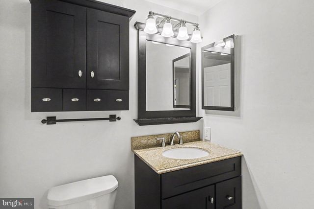 24 BERKLEY RD, Broomall, PA 19008