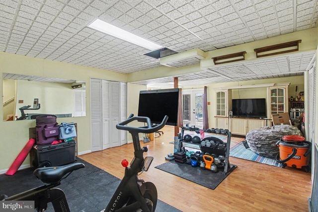 24 BERKLEY RD, Broomall, PA 19008