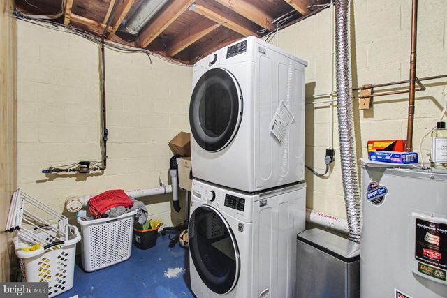 24 BERKLEY RD, Broomall, PA 19008