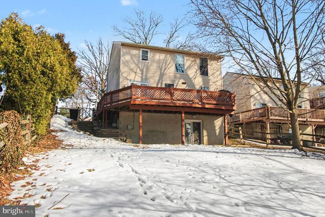 24 BERKLEY RD, Broomall, PA 19008