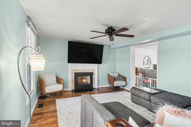 24 BERKLEY RD, Broomall, PA 19008