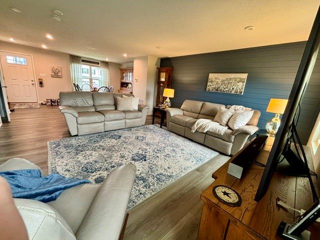 317 Arden Dr, Lancaster Twp, PA 16037