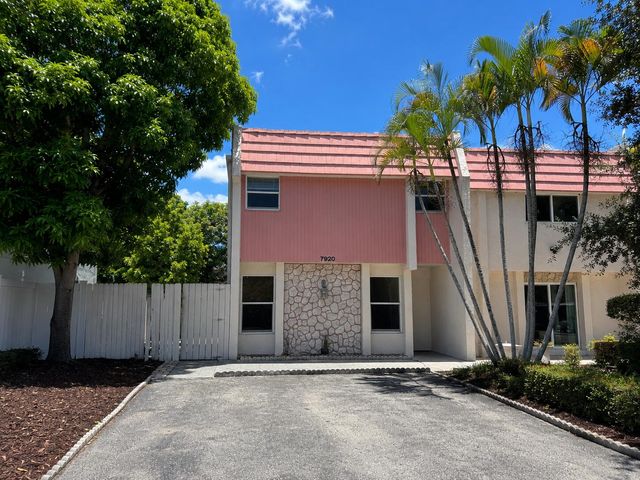 7920 SW 7TH Place, North Lauderdale, FL 33068