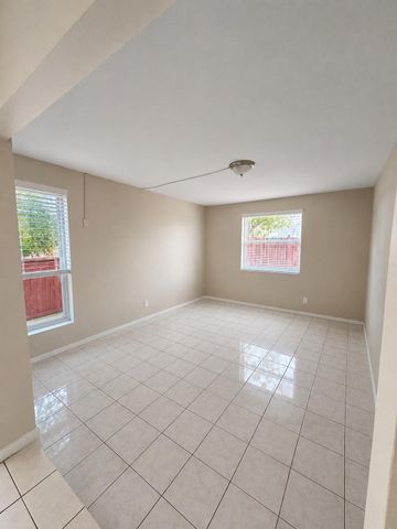 7920 SW 7TH Place, North Lauderdale, FL 33068
