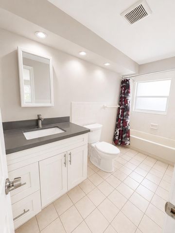 7920 SW 7TH Place, North Lauderdale, FL 33068