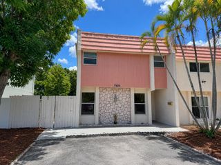 7920 SW 7TH Place, North Lauderdale, FL 33068