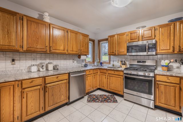 91 Ford Street, Ansonia, CT 06401