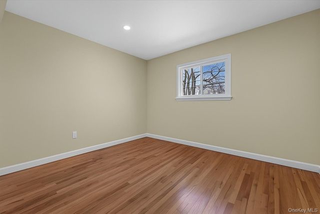 2 Pickwood Lane, Great Neck, NY 11024