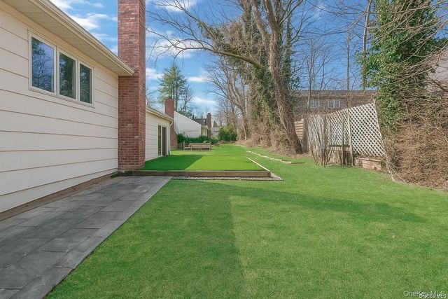 2 Pickwood Lane, Great Neck, NY 11024