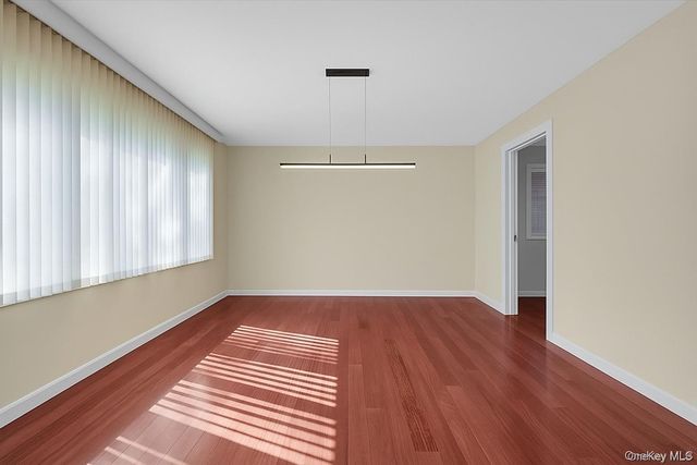 2 Pickwood Lane, Great Neck, NY 11024