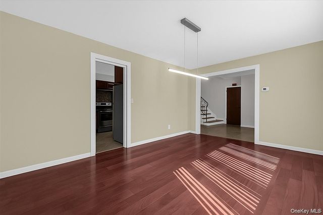 2 Pickwood Lane, Great Neck, NY 11024