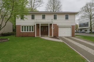 2 Pickwood Lane, Great Neck, NY 11024