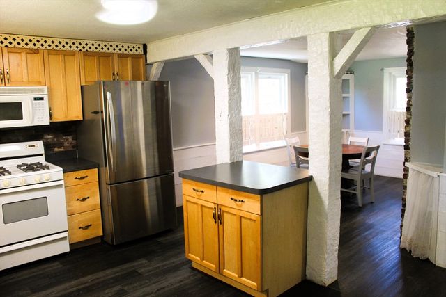 2 Paula Circle, Hudson, NH 03051