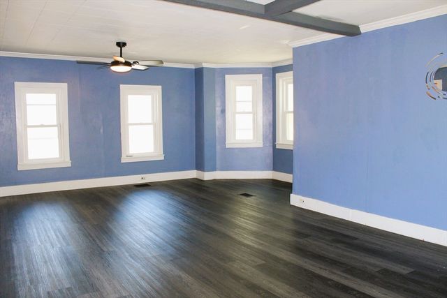 2 Paula Circle, Hudson, NH 03051