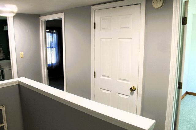 2 Paula Circle, Hudson, NH 03051
