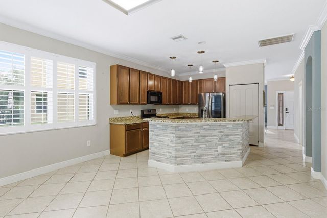 5643 WHITE TRILLIUM LOOP, Land O Lakes, FL 34639