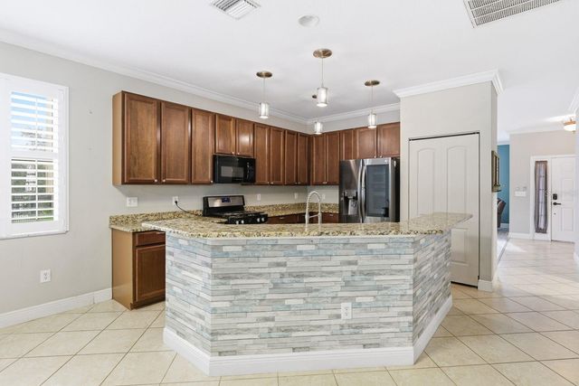 5643 WHITE TRILLIUM LOOP, Land O Lakes, FL 34639
