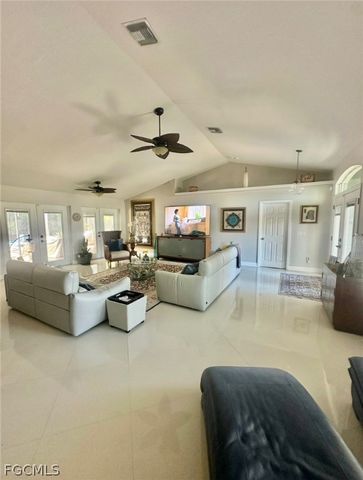 2806 SE 22nd PL, Cape Coral, FL 33904