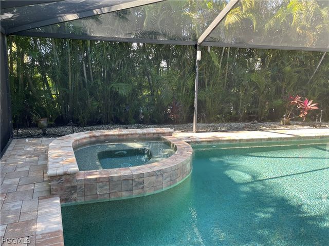 2806 SE 22nd PL, Cape Coral, FL 33904