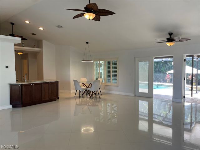 2806 SE 22nd PL, Cape Coral, FL 33904