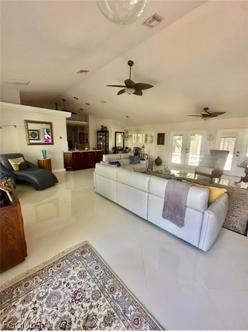 2806 SE 22nd PL, Cape Coral, FL 33904