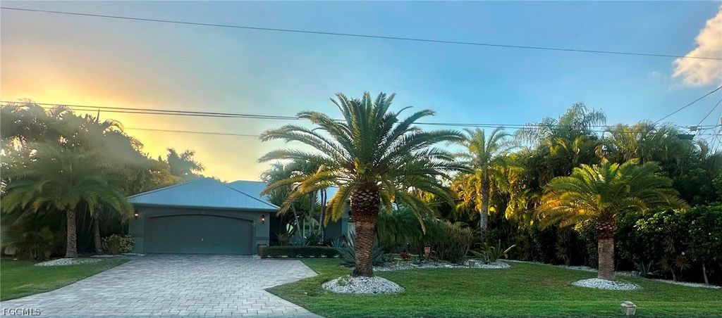 2806 SE 22nd PL, Cape Coral, FL 33904