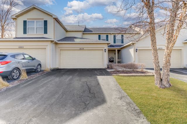 1829 N Wentworth Circle 1829