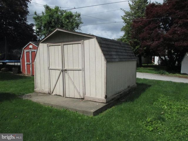 988 MIDLAND AVE, York, PA 17403