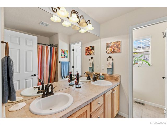 122 Peregrine Lane, Lyons, CO 80540