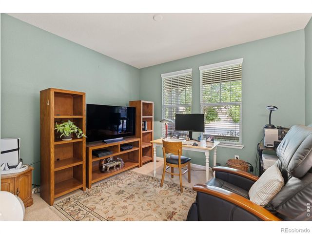 122 Peregrine Lane, Lyons, CO 80540