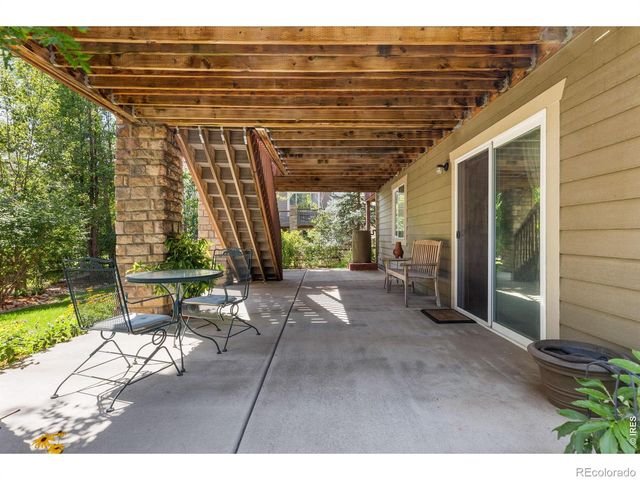 122 Peregrine Lane, Lyons, CO 80540