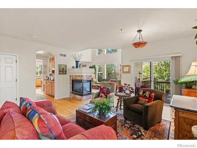 122 Peregrine Lane, Lyons, CO 80540