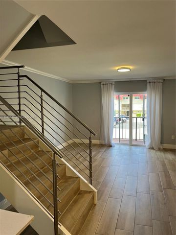 8650 SW 67th ave 1028, Miami, FL 33156