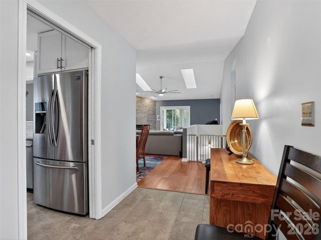 17 Driver Court, Hendersonville, NC 28739