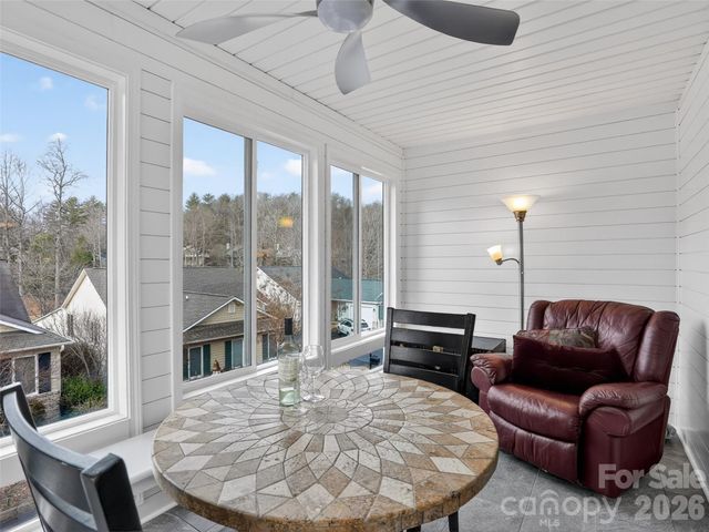 17 Driver Court, Hendersonville, NC 28739