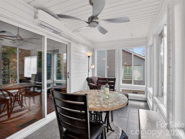 17 Driver Court, Hendersonville, NC 28739