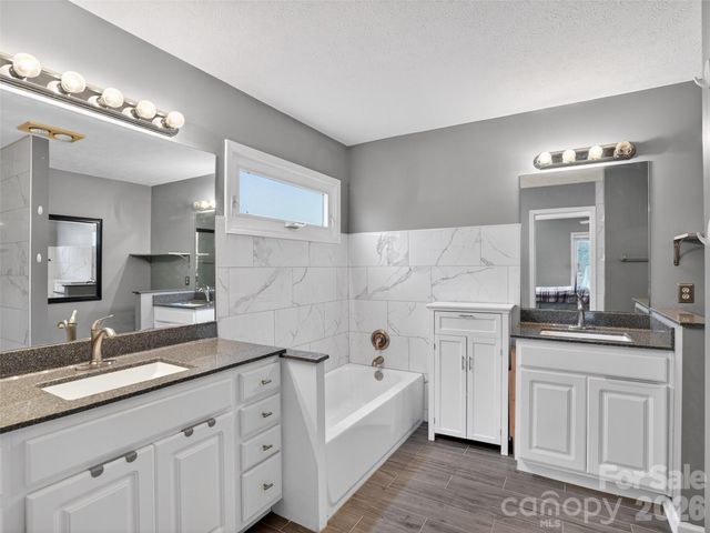 17 Driver Court, Hendersonville, NC 28739