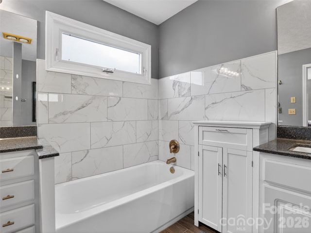 17 Driver Court, Hendersonville, NC 28739