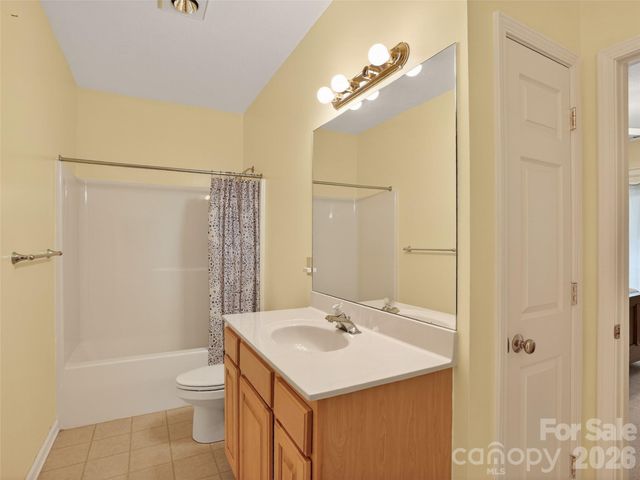 17 Driver Court, Hendersonville, NC 28739