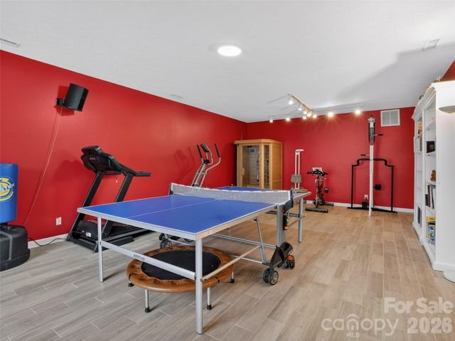 17 Driver Court, Hendersonville, NC 28739