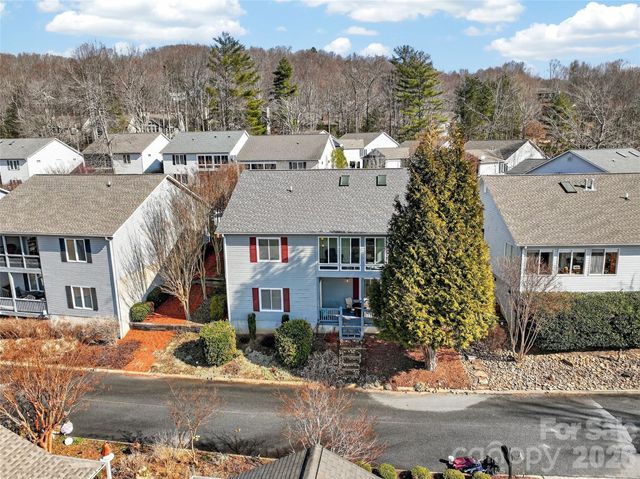 17 Driver Court, Hendersonville, NC 28739