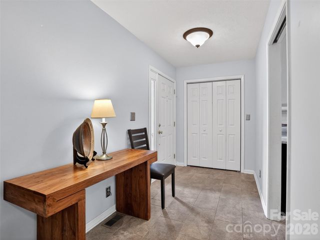 17 Driver Court, Hendersonville, NC 28739