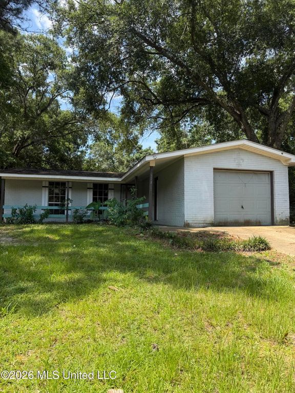 1929 Carol Drive, Gautier, MS 39553
