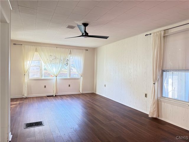 210 East 11th Street, Oswego, NY 13126