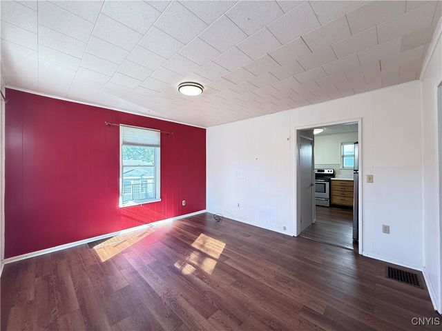 210 East 11th Street, Oswego, NY 13126