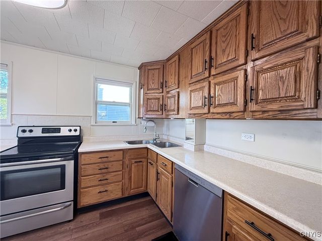 210 East 11th Street, Oswego, NY 13126