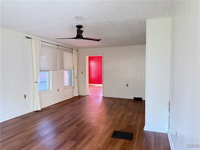 210 East 11th Street, Oswego, NY 13126